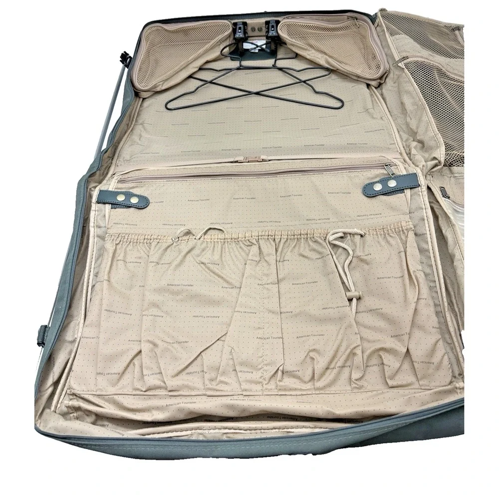 American Tourister Garment Bag Zippered Hanging Travel Clothing Suit Bag 40